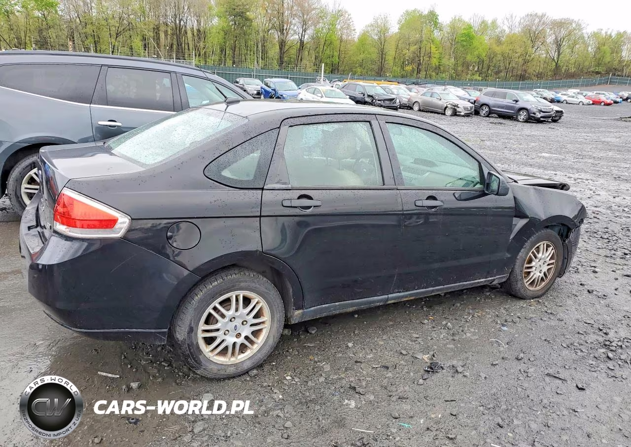 2011 Ford Focus Se VIN:1FAHP3FN3BW157885 - 3