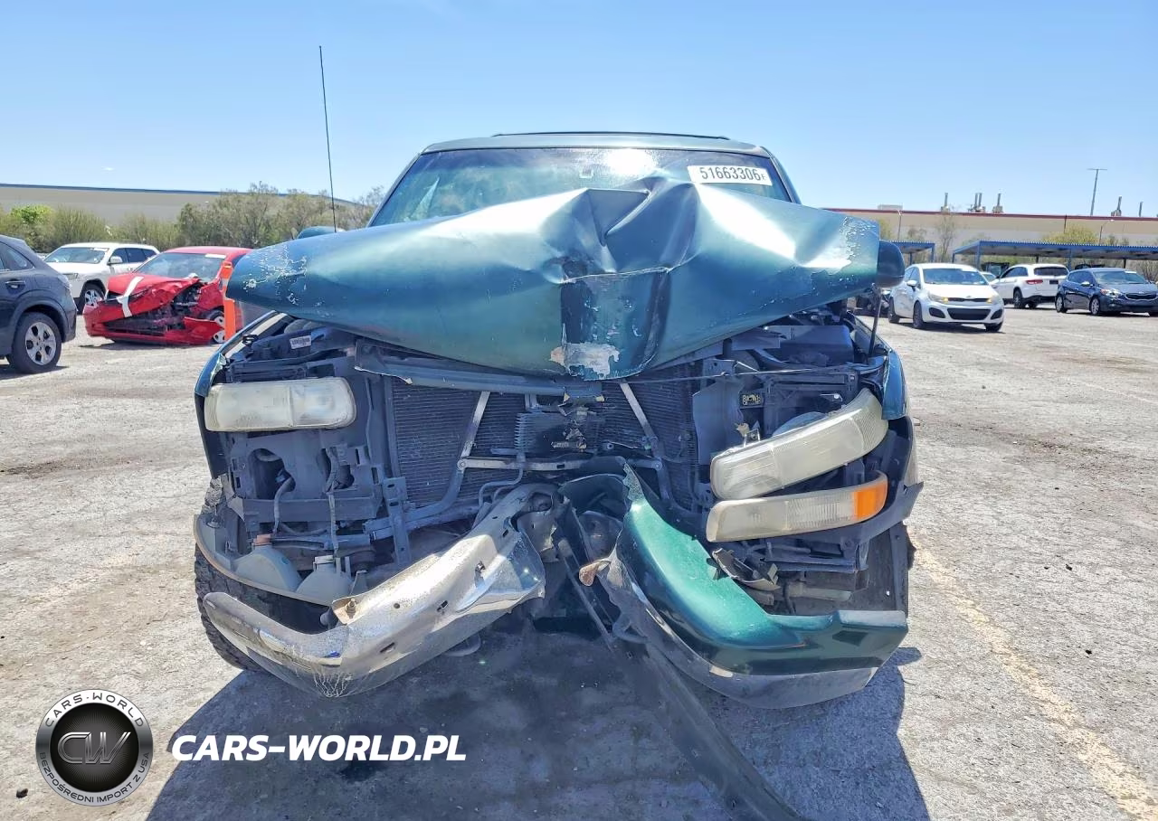 2001 Chevrolet Tahoe K1500 VIN:1GNEK13T81R128910 - 5