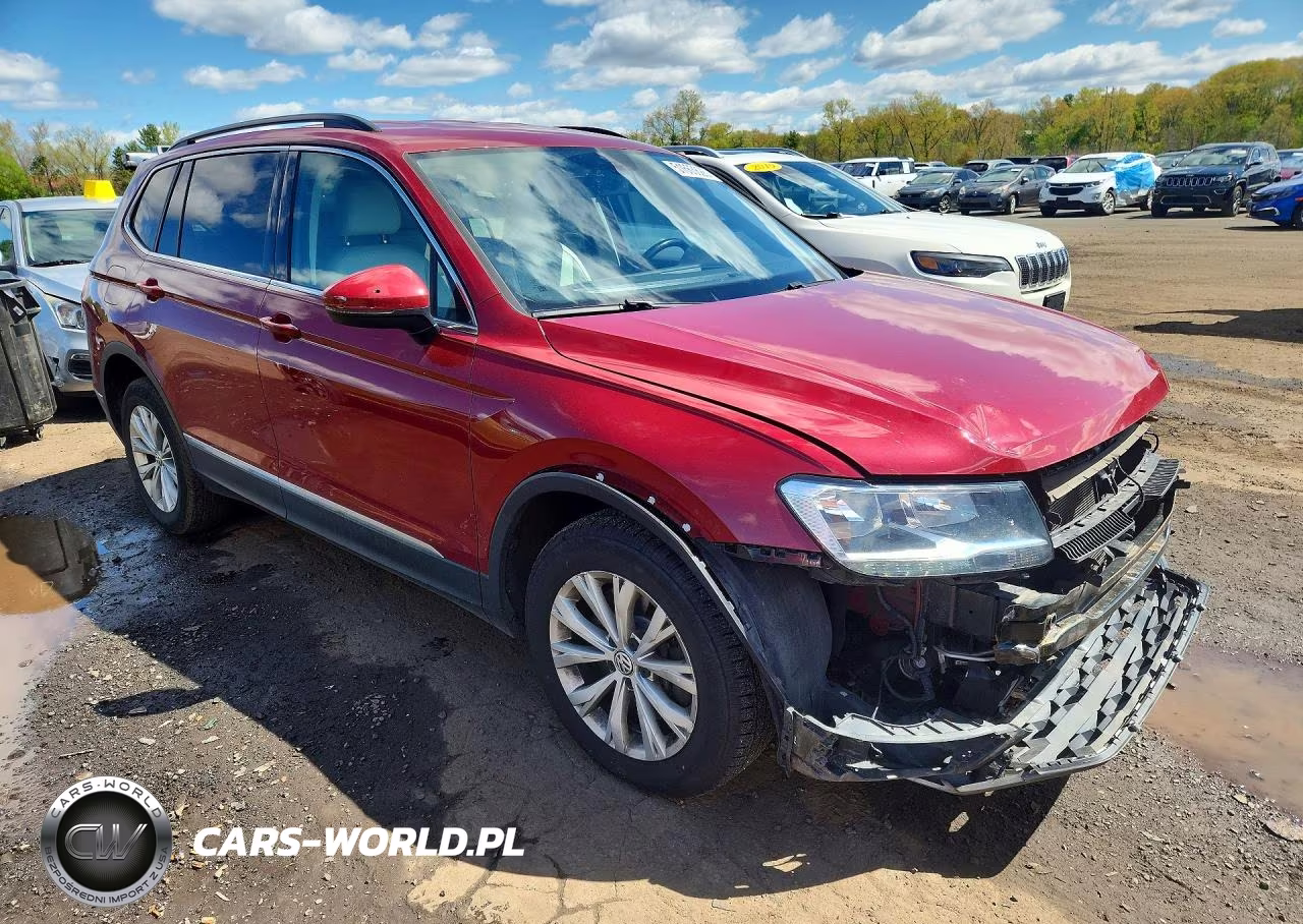 2018 Volkswagen Tiguan Se VIN:3VV2B7AX6JM068035 - 4