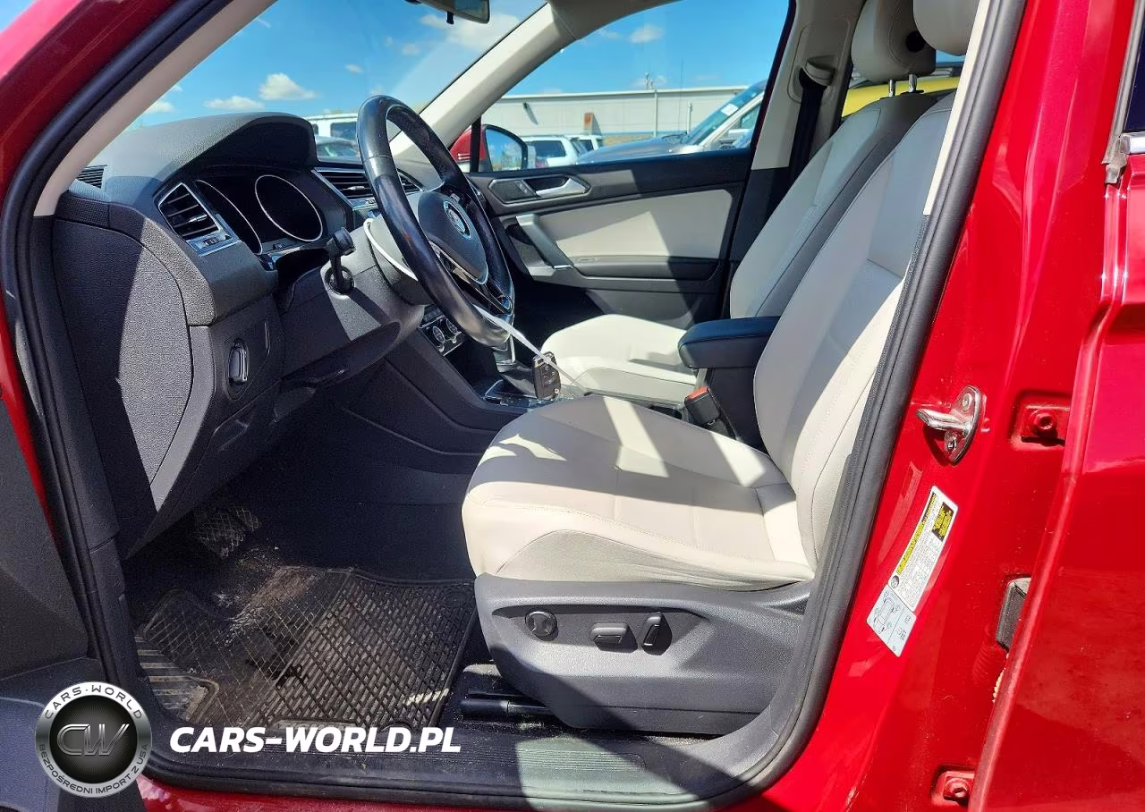 2018 Volkswagen Tiguan Se VIN:3VV2B7AX6JM068035 - 7