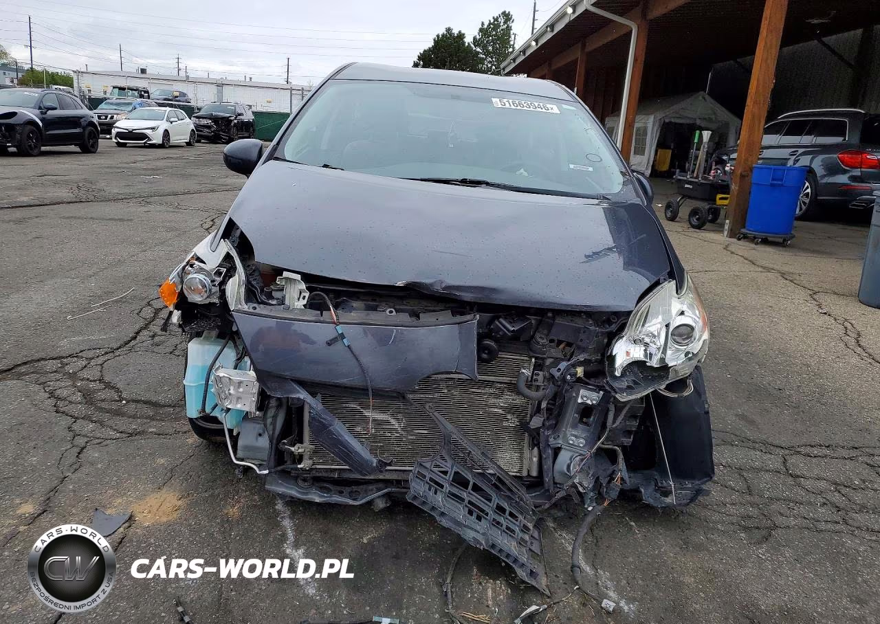 2015 Toyota Prius Two VIN:JTDKN3DU1F1929674 - 5