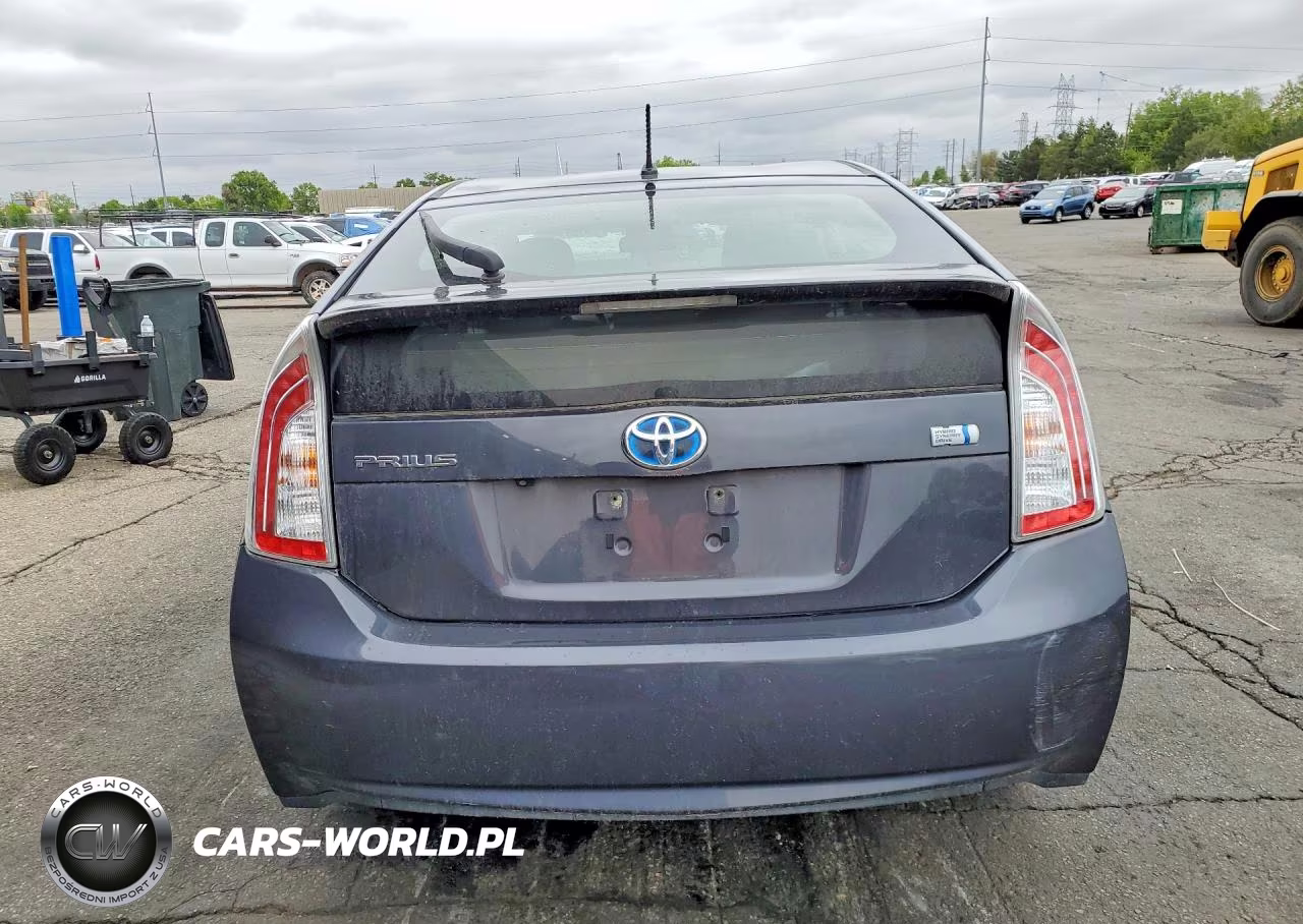 2015 Toyota Prius Two VIN:JTDKN3DU1F1929674 - 6