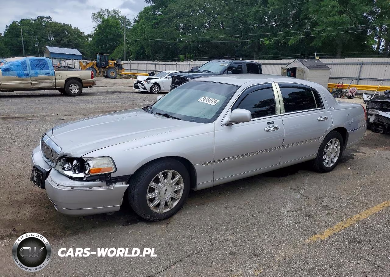 2009 Lincoln Town Car Signature Limited