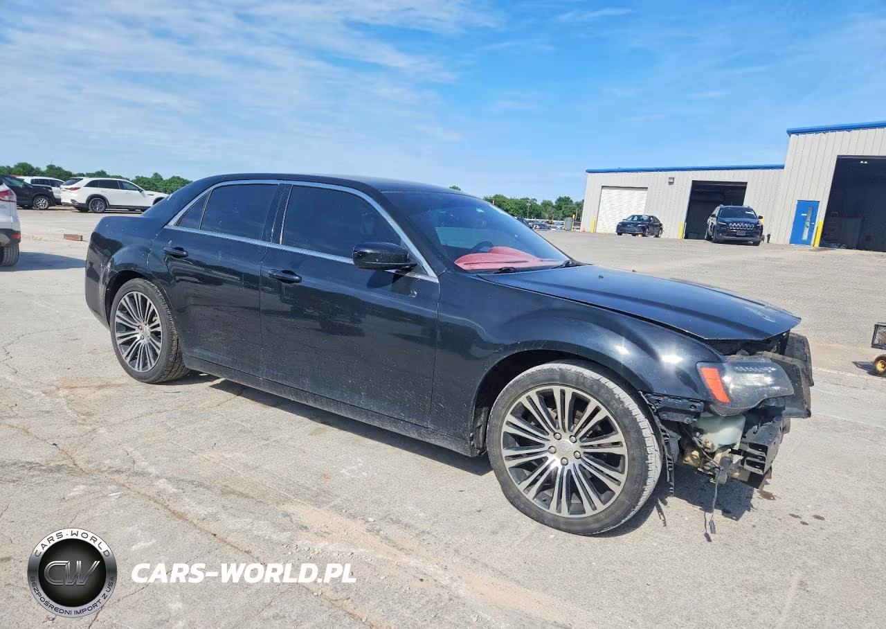 2013 Chrysler 300 S VIN:2C3CCABGXDH561283 - 4