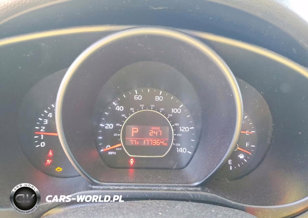 2014 Kia Soul Base VIN:KNDJN2A21E7007880 - 9