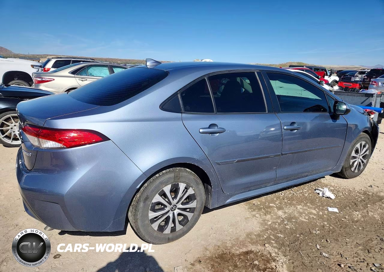 2022 Toyota Corolla Le VIN:JTDEAMDEXNJ052558 - 3