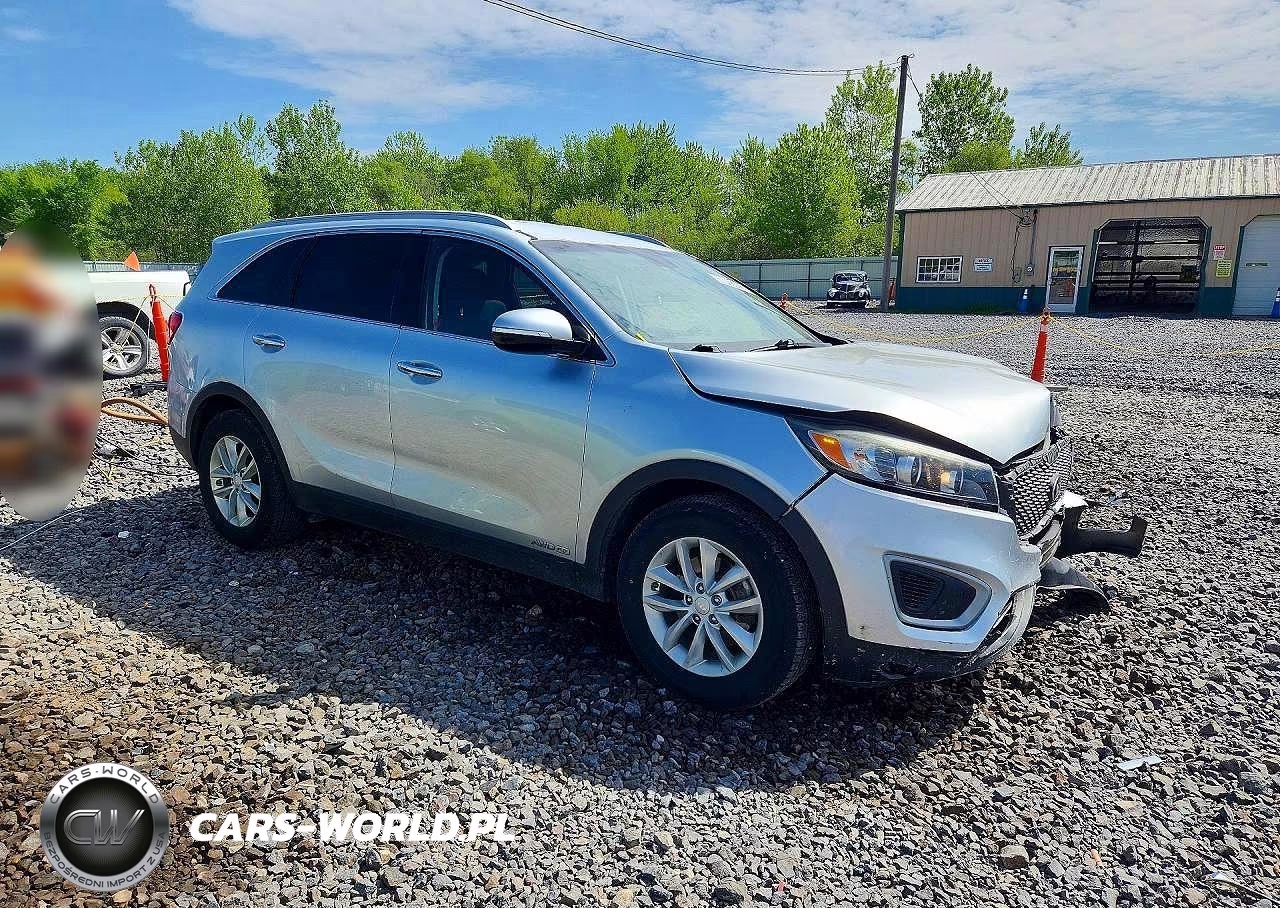 2017 Kia Sorento Lx V6 VIN:5XYPGDA59HG329894 - 4