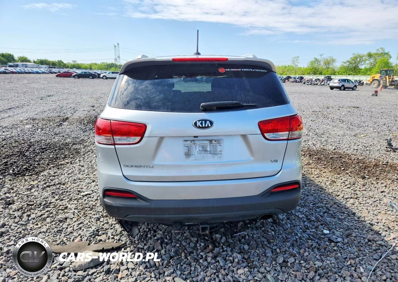 2017 Kia Sorento Lx V6 VIN:5XYPGDA59HG329894 - 6