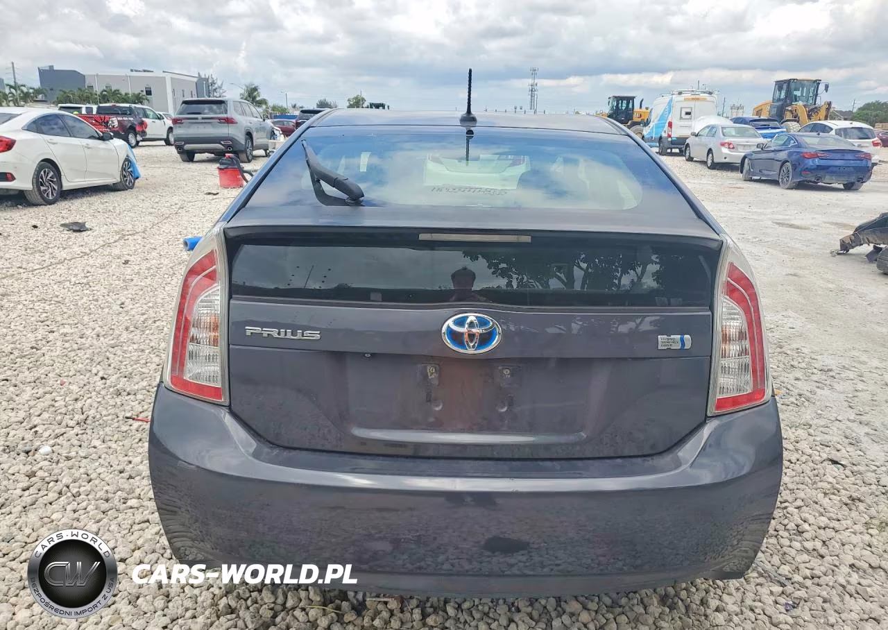 2012 Toyota Prius Three VIN:JTDKN3DU5C1552729 - 6