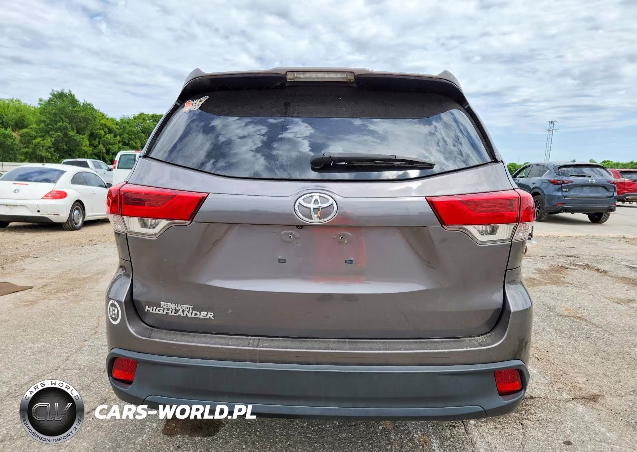2018 Toyota Highlander Le VIN:5TDZARFH3JS034471 - 6