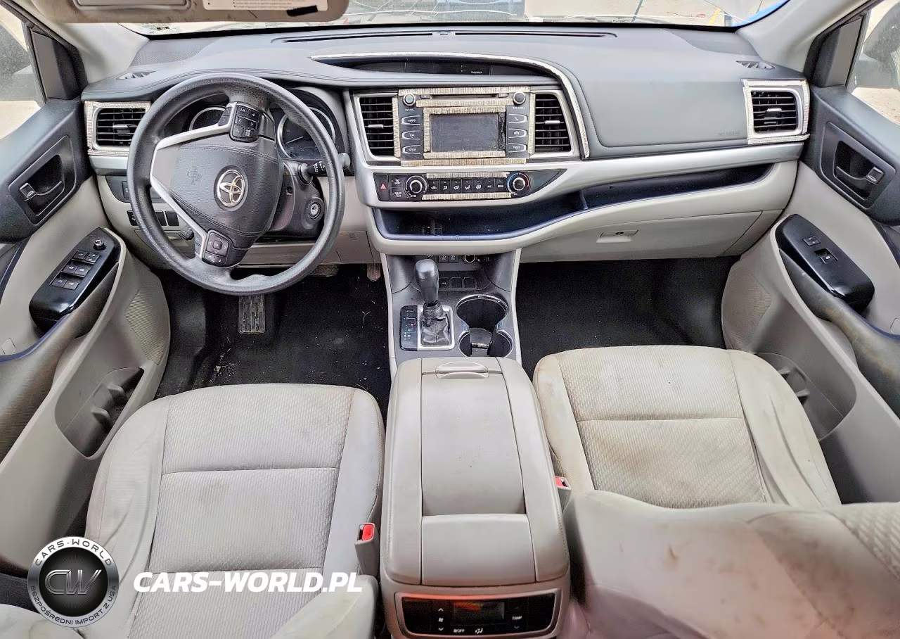 2018 Toyota Highlander Le VIN:5TDZARFH3JS034471 - 8