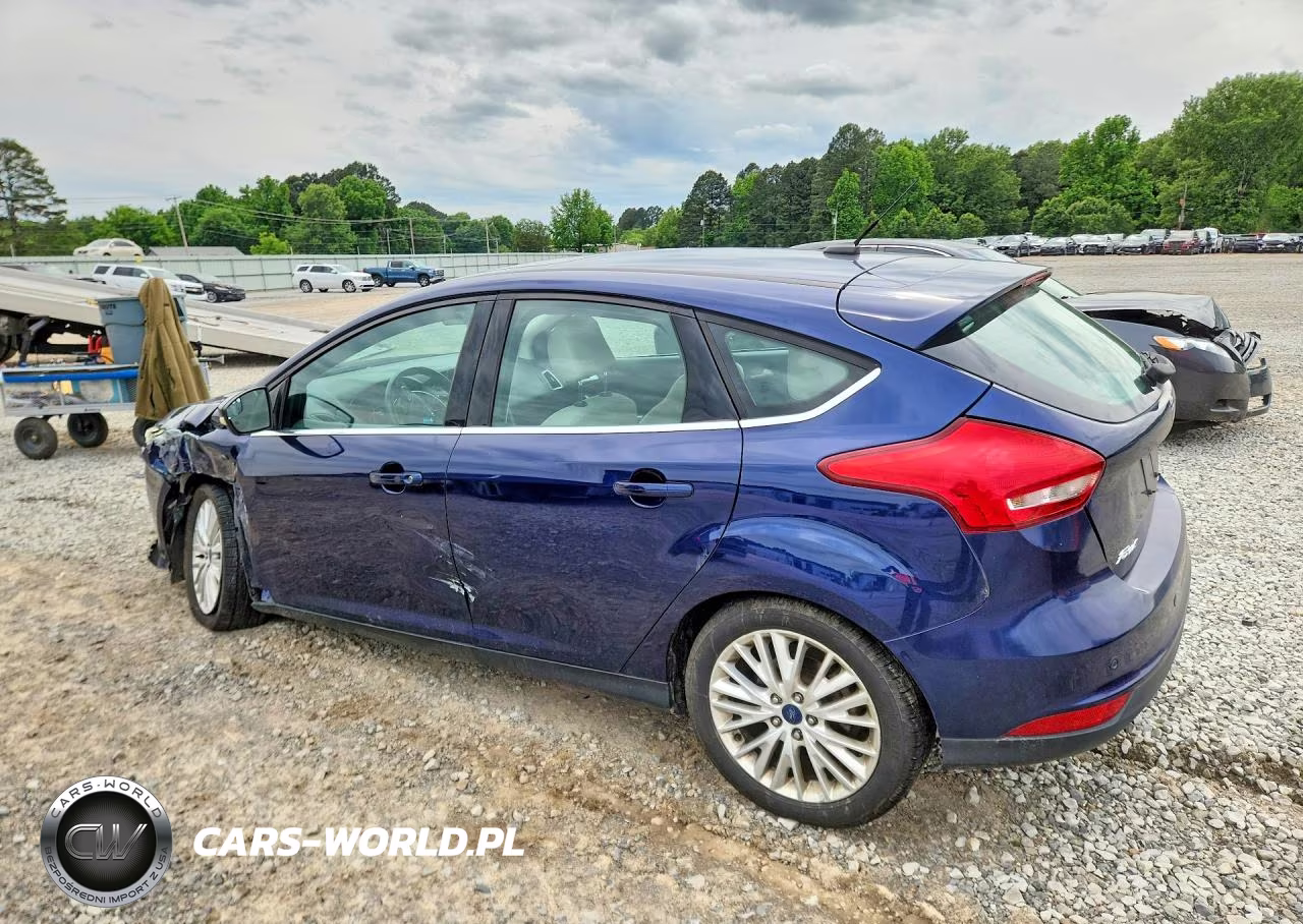 2017 Ford Focus Titanium VIN:1FADP3N22HL288029 - 2