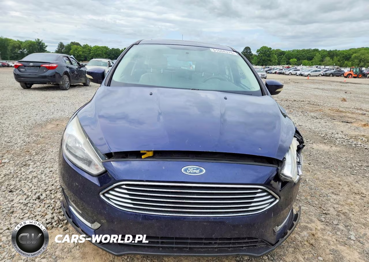 2017 Ford Focus Titanium VIN:1FADP3N22HL288029 - 5