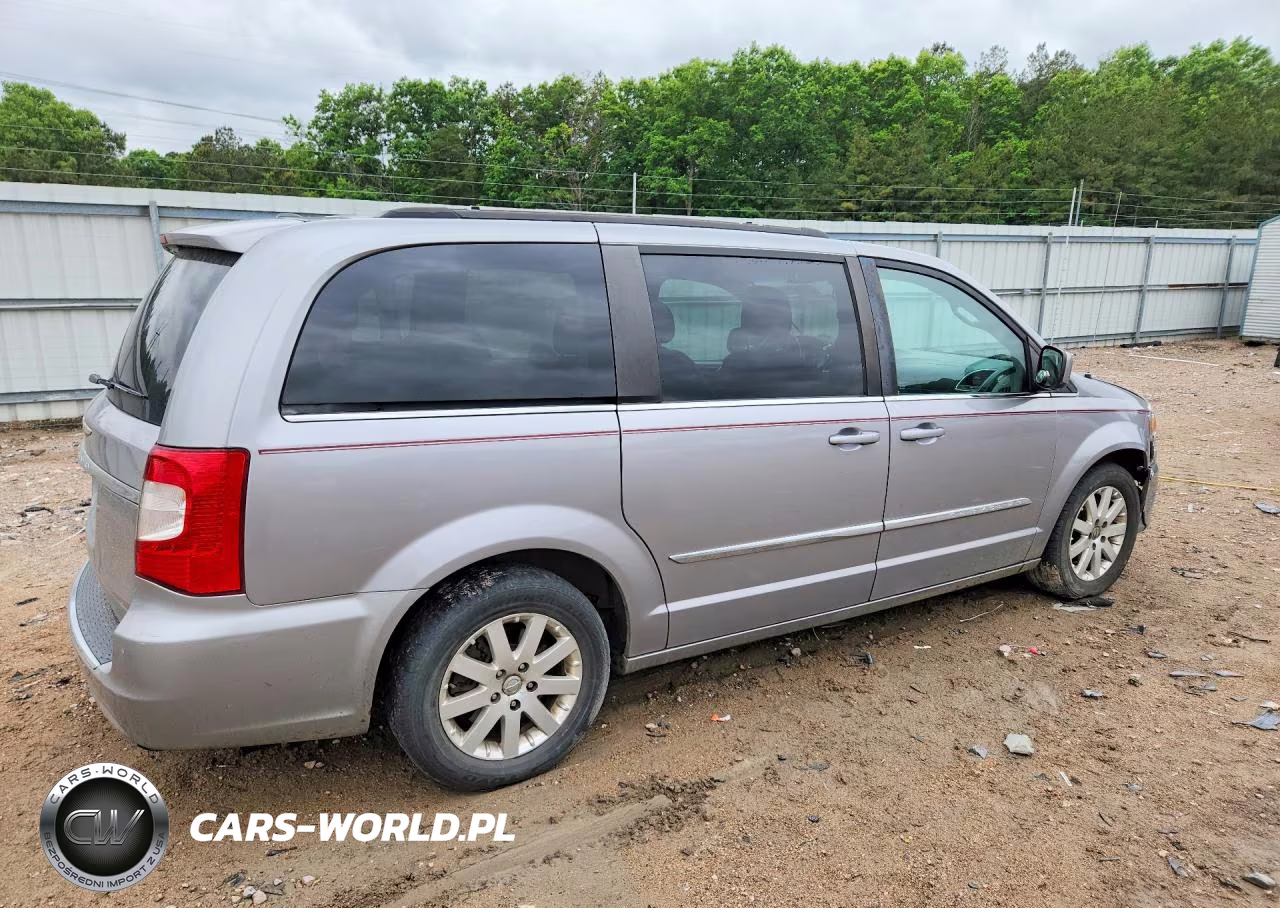 2016 Chrysler Town & Country Touring VIN:2C4RC1BG5GR185614 - 3