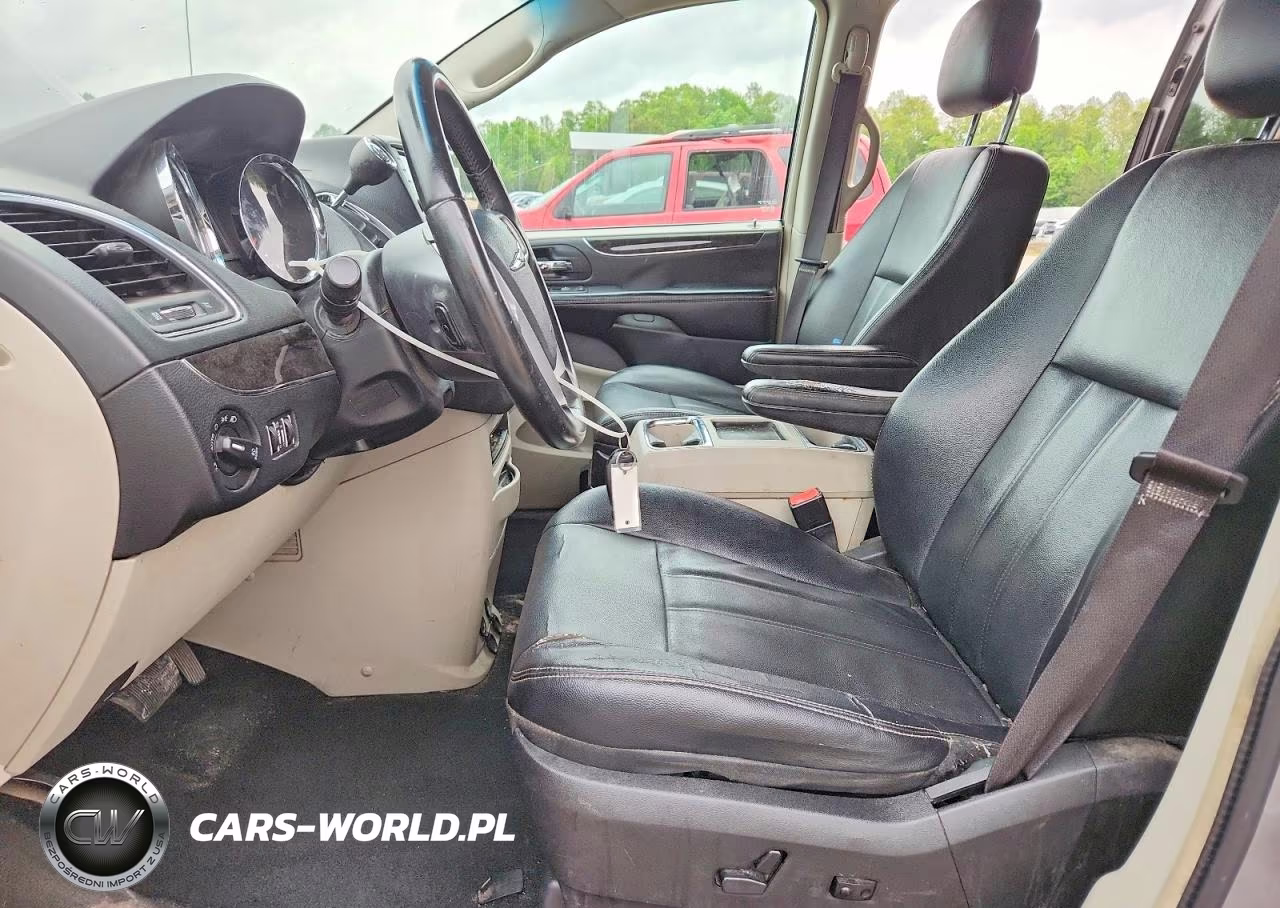 2016 Chrysler Town & Country Touring VIN:2C4RC1BG5GR185614 - 7