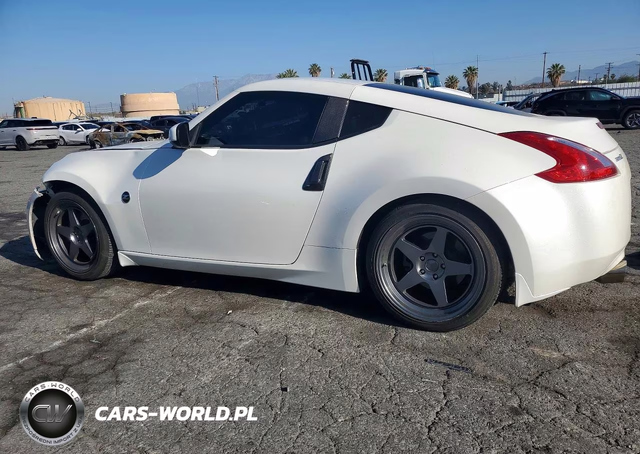 2016 Nissan 370Z Base VIN:JN1AZ4EH8GM930704 - 2