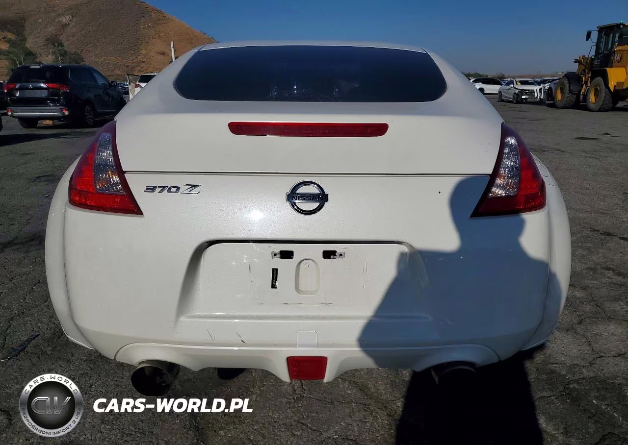 2016 Nissan 370Z Base VIN:JN1AZ4EH8GM930704 - 6