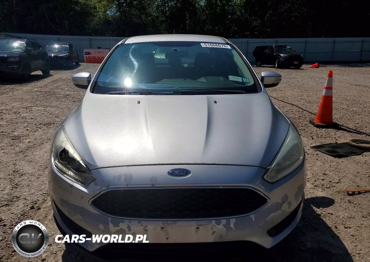 2015 Ford Focus Se 4D Sedan VIN:1FADP3F27FL204444 - 5