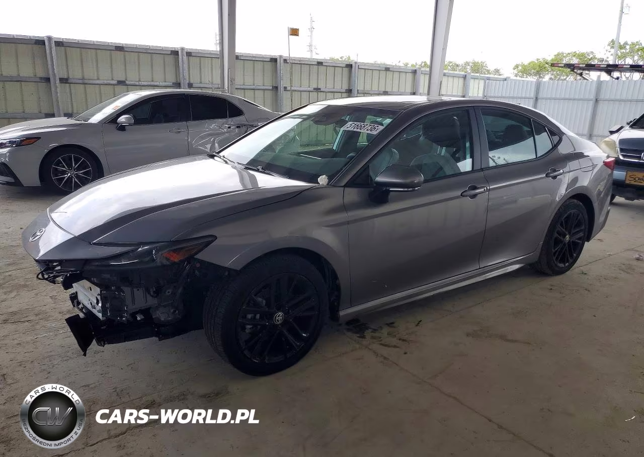 2025 Toyota Camry Se – zdjęcie 1 z 12