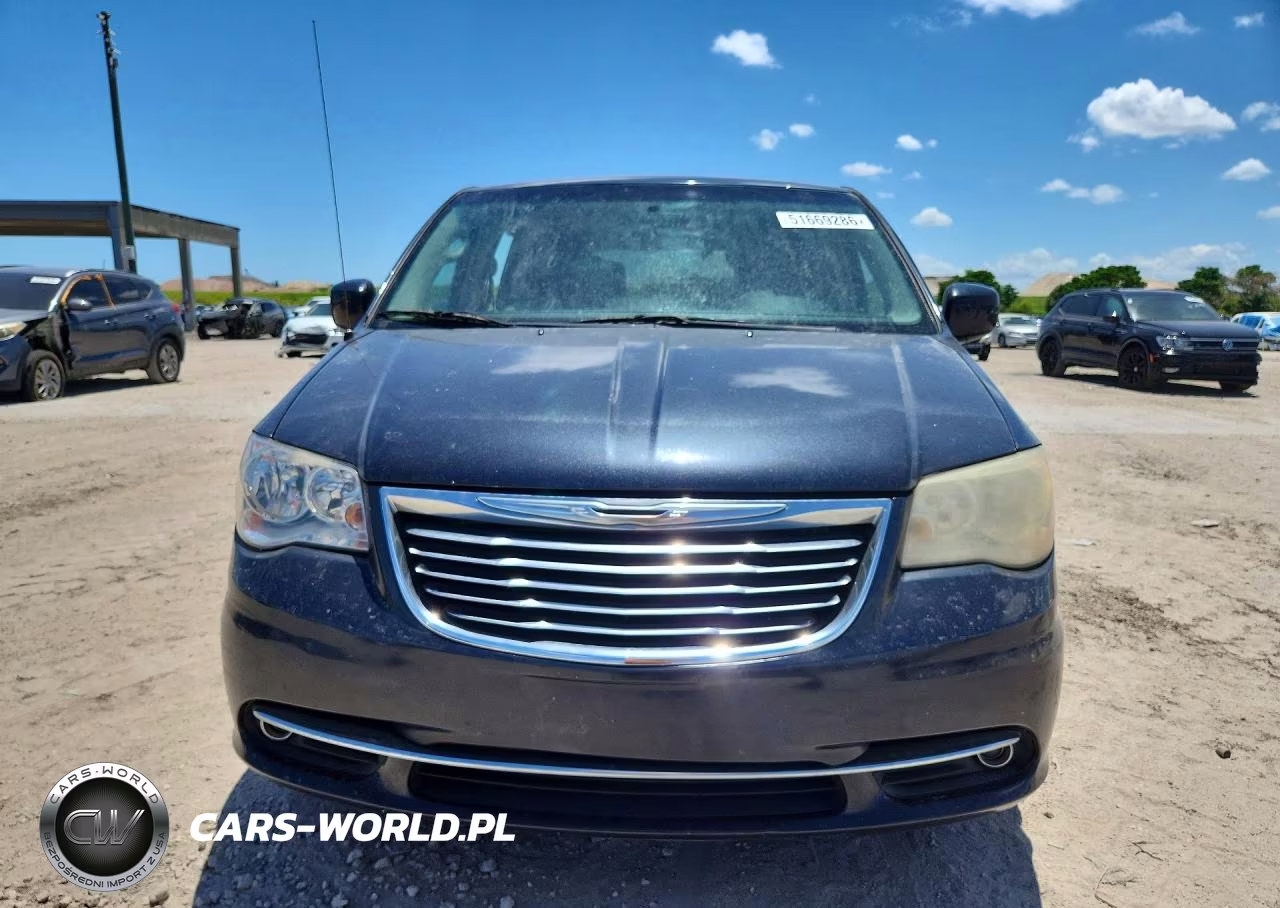 2013 Chrysler Town & Country Touring VIN:2C4RC1BG3DR631142 - 5