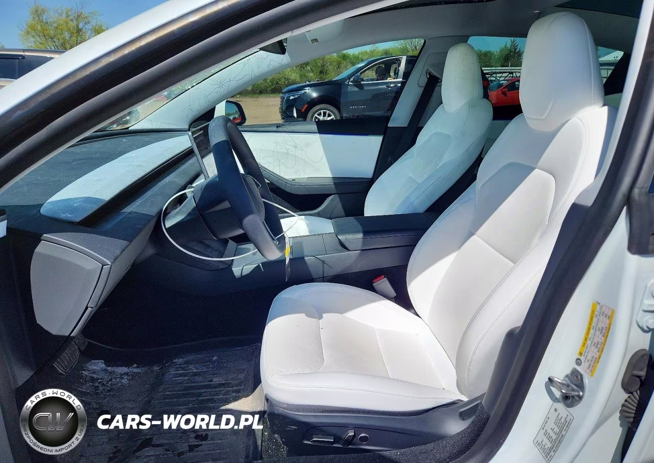 2025 Tesla Model 3 VIN:5YJ3E1EB3SF914892 - 7