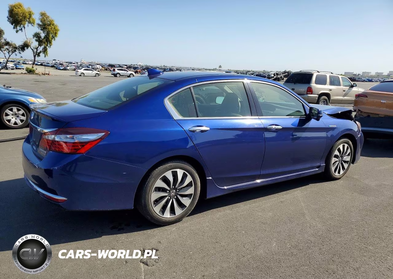 2017 Honda Accord Touring Hybrid VIN:JHMCR6F70HC005685 - 3