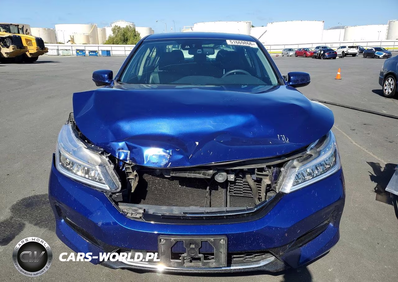 2017 Honda Accord Touring Hybrid VIN:JHMCR6F70HC005685 - 5
