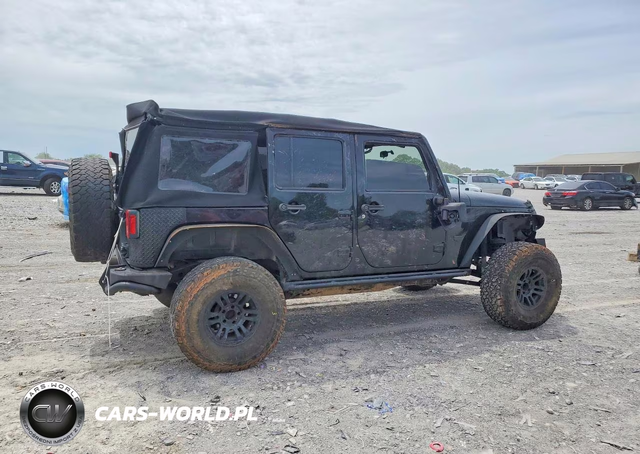 2011 Jeep Wrangler Unlimited Jeep 70Th Anniversary VIN:1J4HA7H18BL575979 - 3