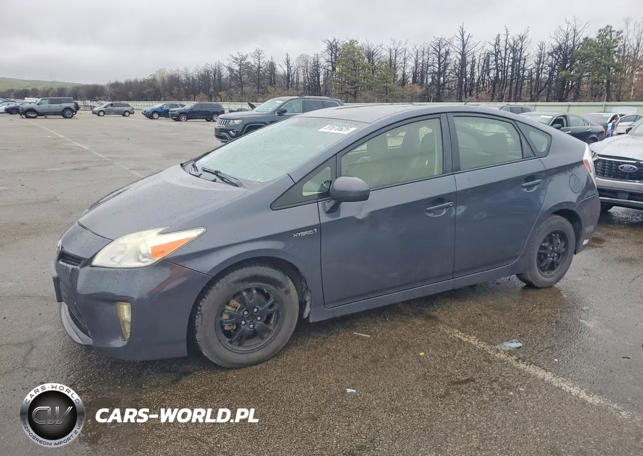 2013 Toyota Prius Three