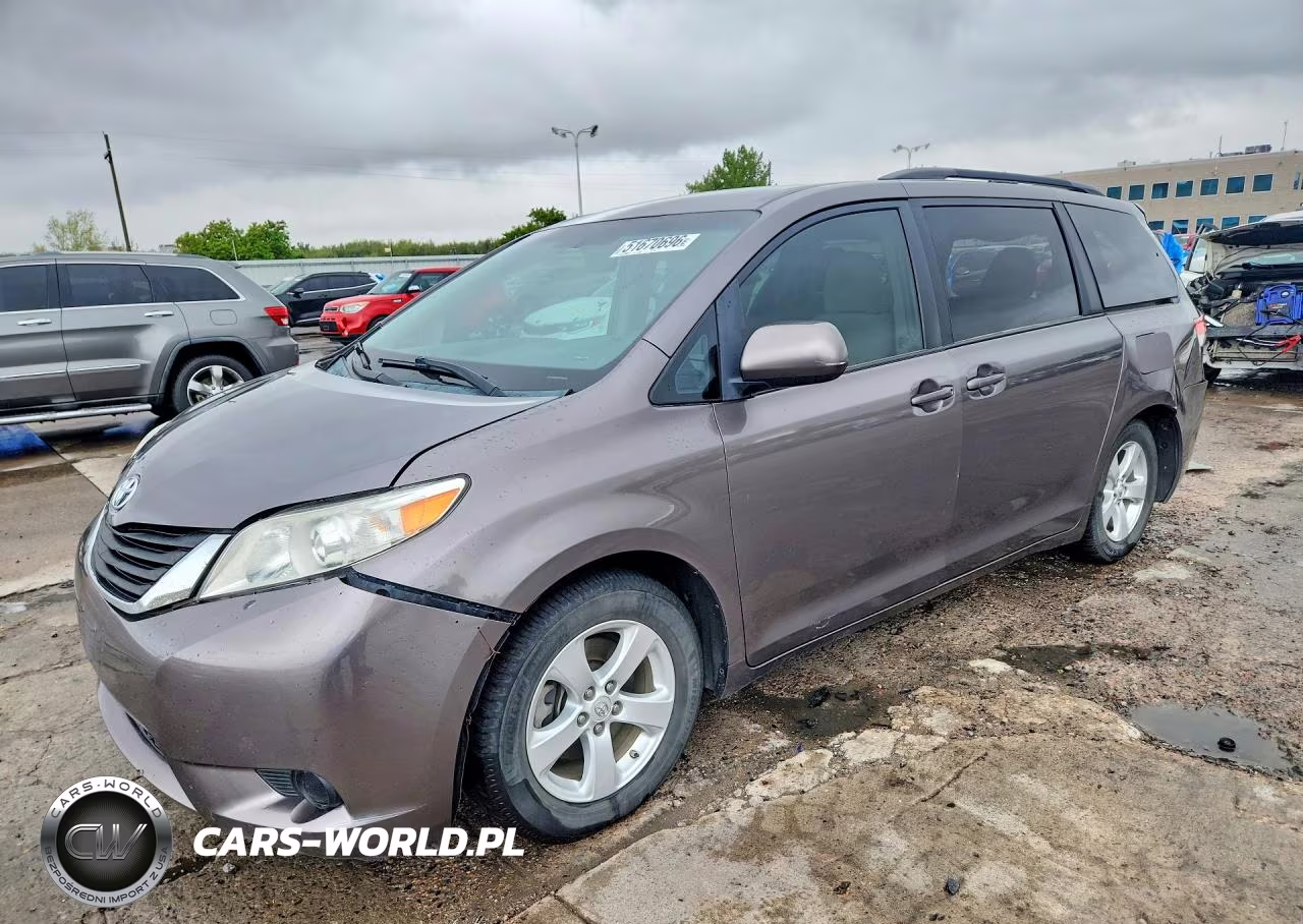 2013 Toyota Sienna Le