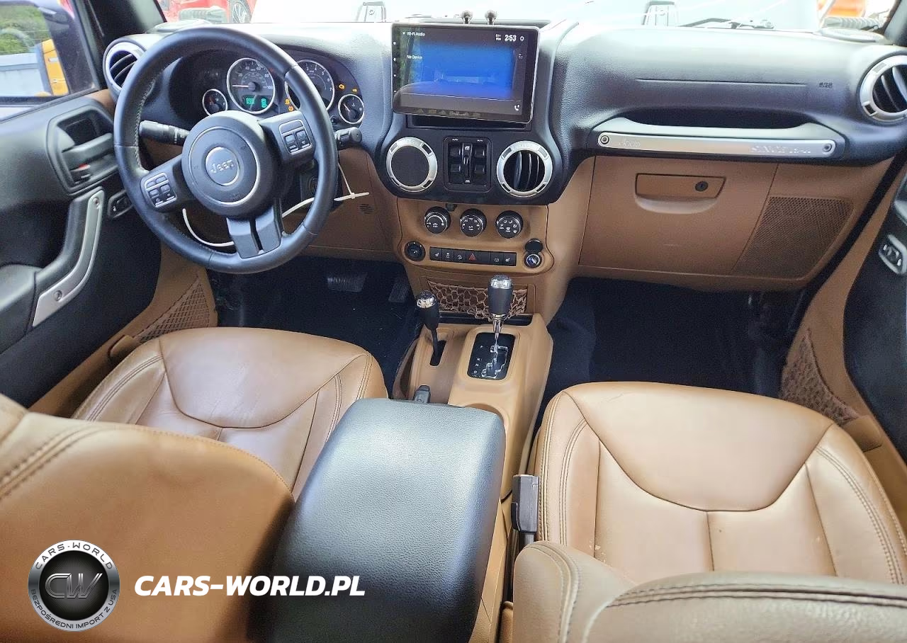 2015 Jeep Wrangler Unlimited Sahara VIN:1C4HJWEG1FL646633 - 8