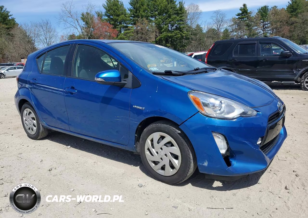 2015 Toyota Prius C Two VIN:JTDKDTB30F1101824 - 4