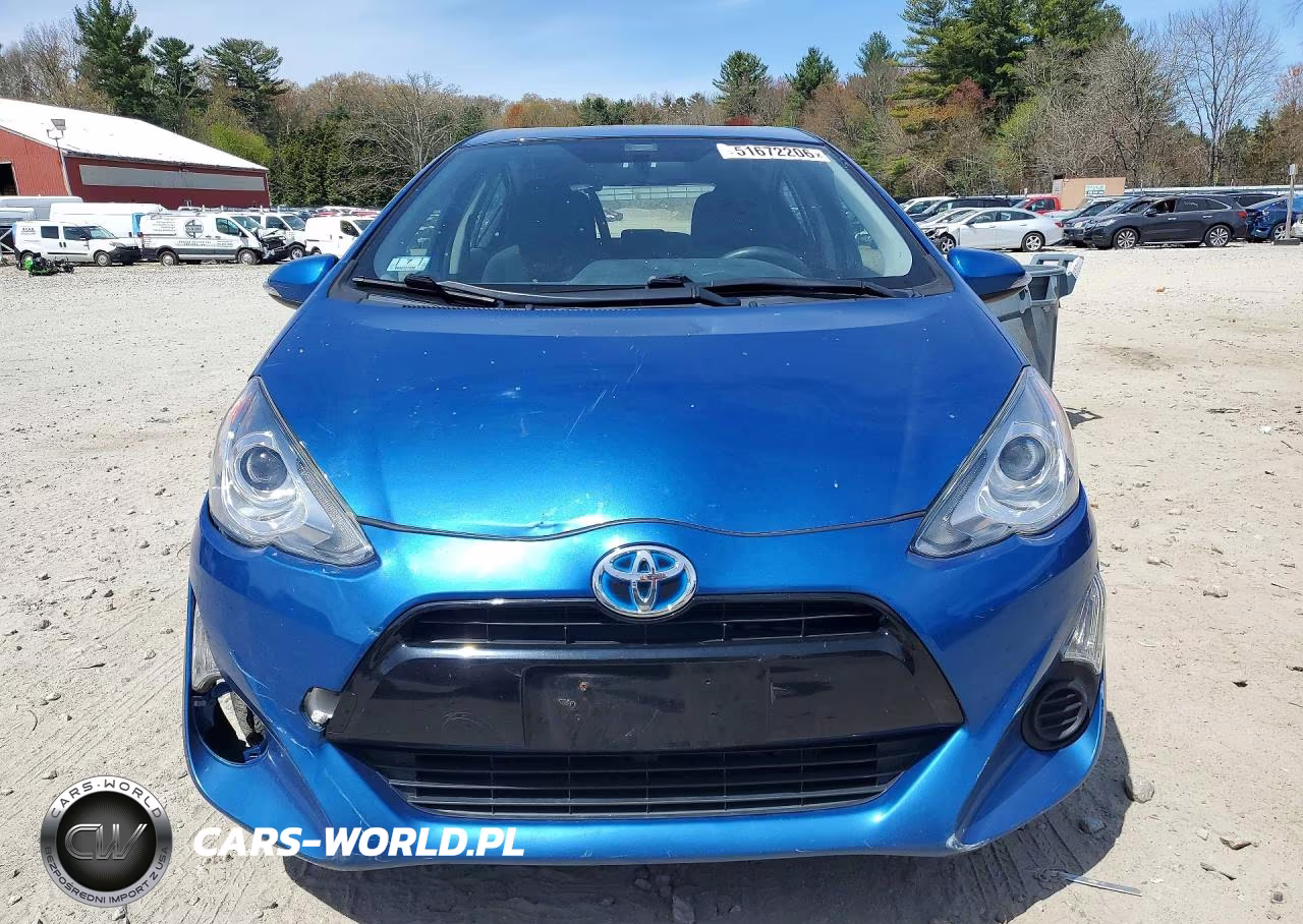 2015 Toyota Prius C Two VIN:JTDKDTB30F1101824 - 5