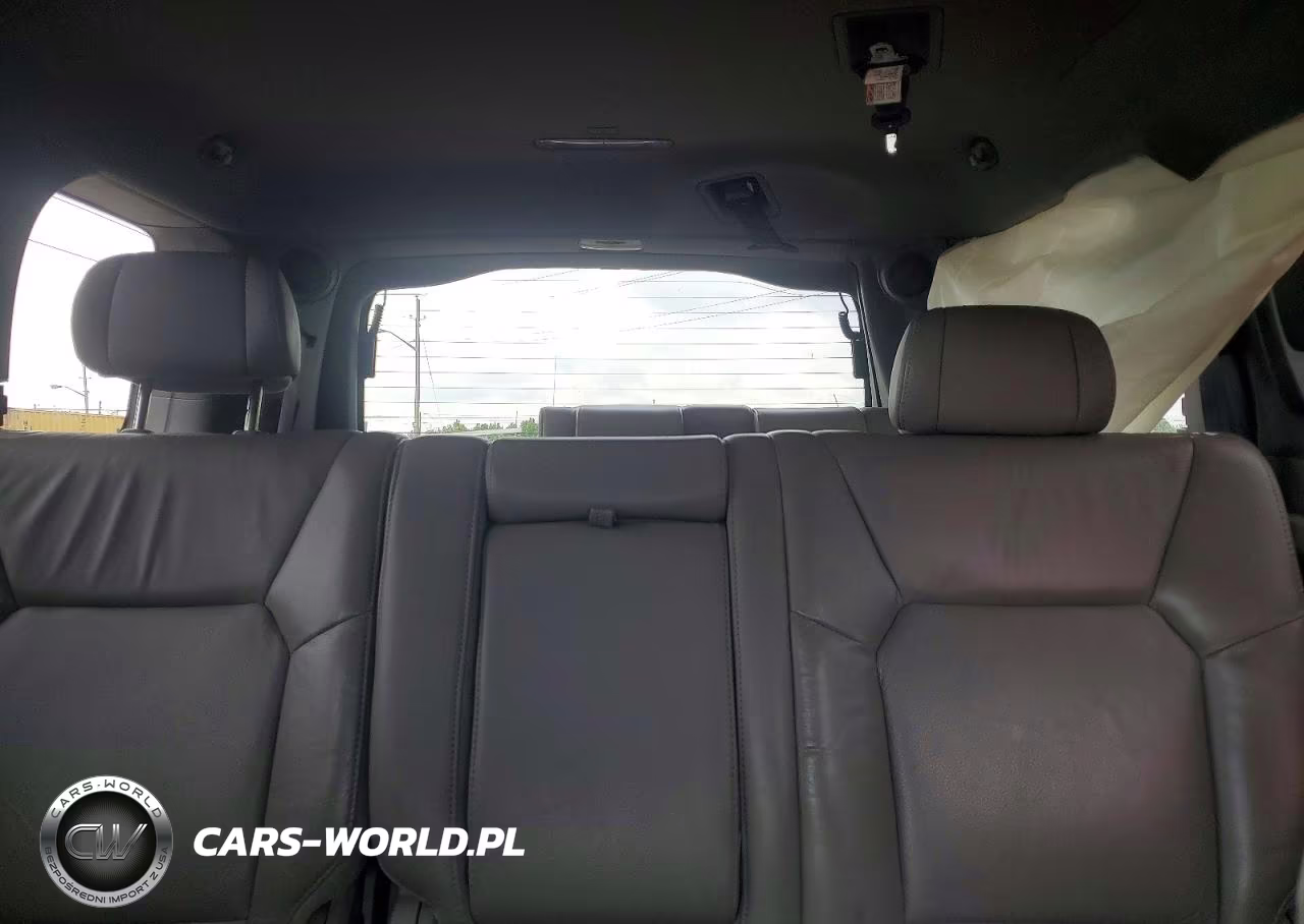 2011 Honda Pilot Touring VIN:5FNYF4H98BB046854 - 10