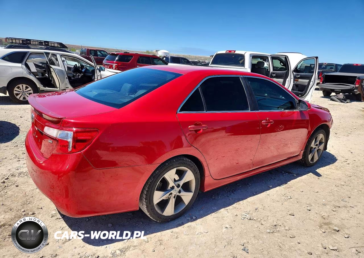 2014 Toyota Camry Se Sport VIN:4T1BF1FK1EU793505 - 3