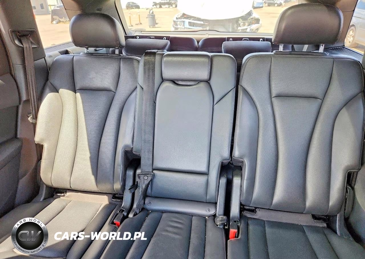 2019 Audi Q7 Prestige VIN:WA1VAAF7XKD009758 - 10