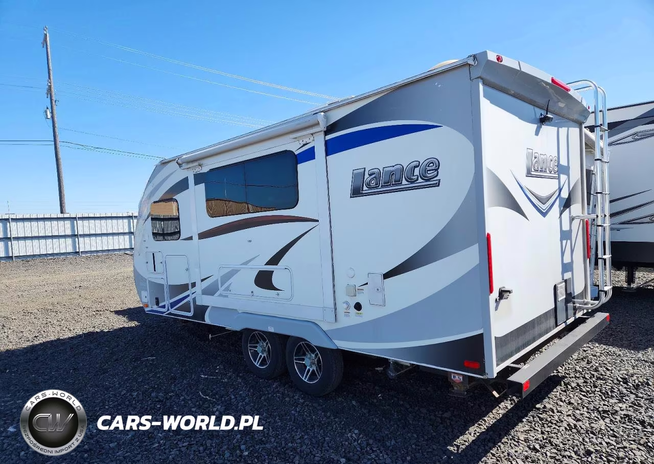 2018 Lance Recreational Vehicle (Rv) VIN:56YTT1620JL322902 - 3