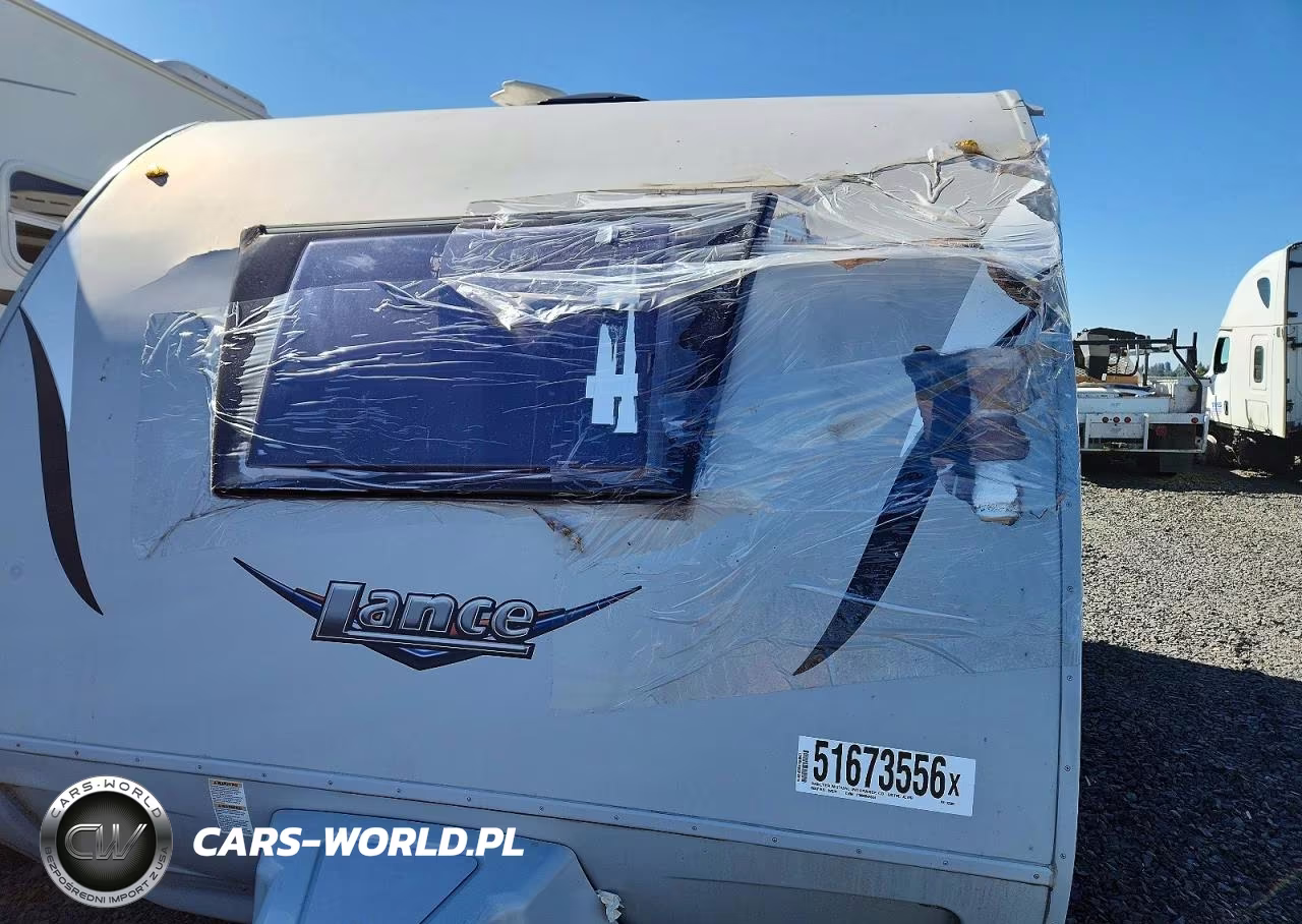 2018 Lance Recreational Vehicle (Rv) VIN:56YTT1620JL322902 - 9