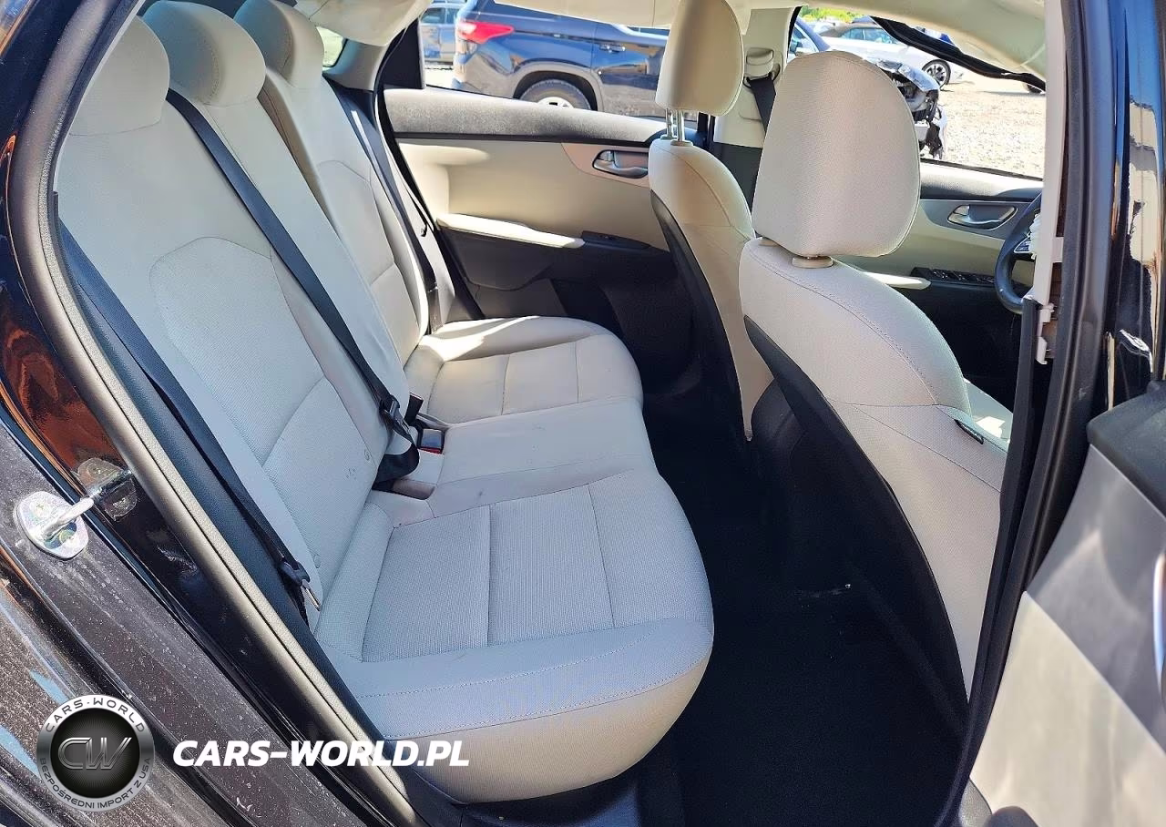 2022 Kia Forte Lxs VIN:3KPF24AD2NE450325 - 10