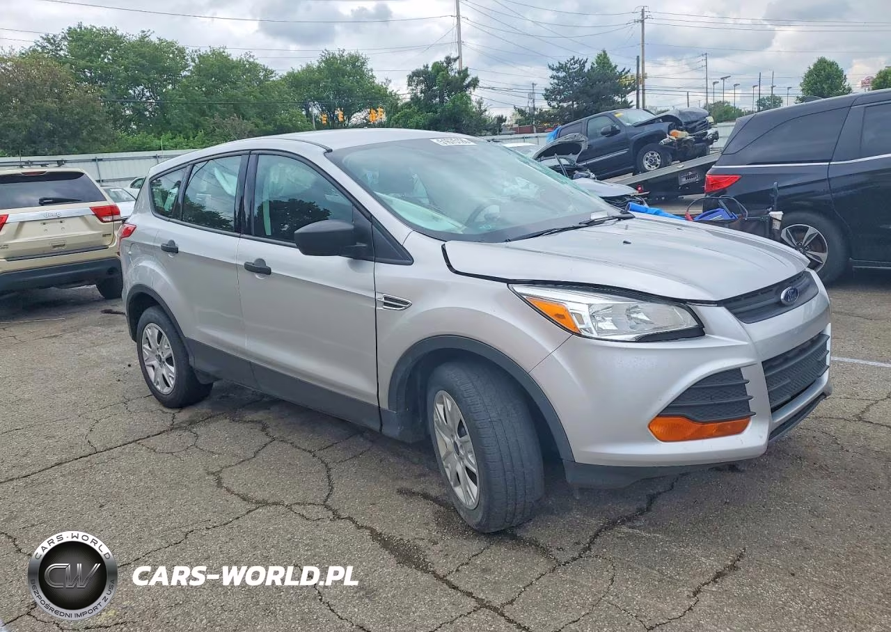 2016 Ford Escape S VIN:1FMCU0F76GUA28745 - 4