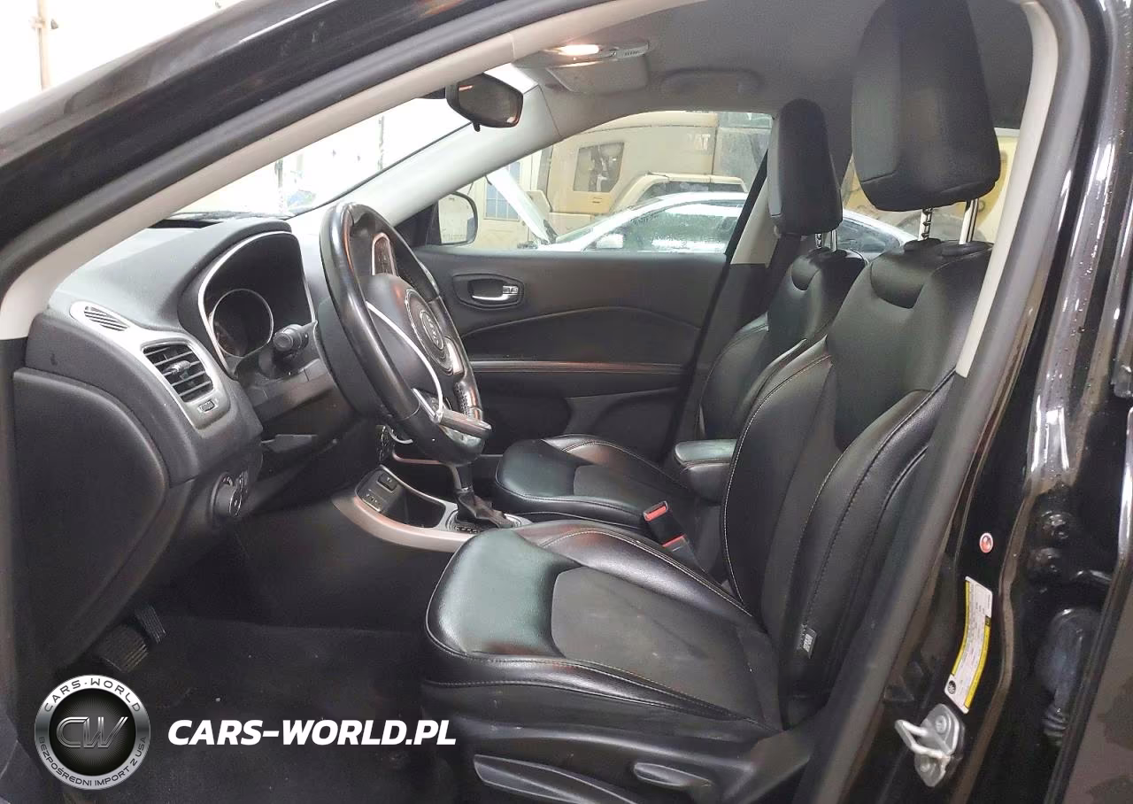 2018 Jeep Compass Latitude VIN:3C4NJCBB8JT374654 - 7