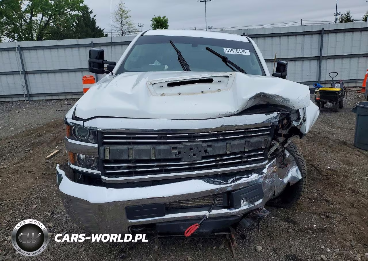 2018 Chevrolet Silverado K2500 Heavy Duty VIN:1GC1KUEY5JF248070 - 5