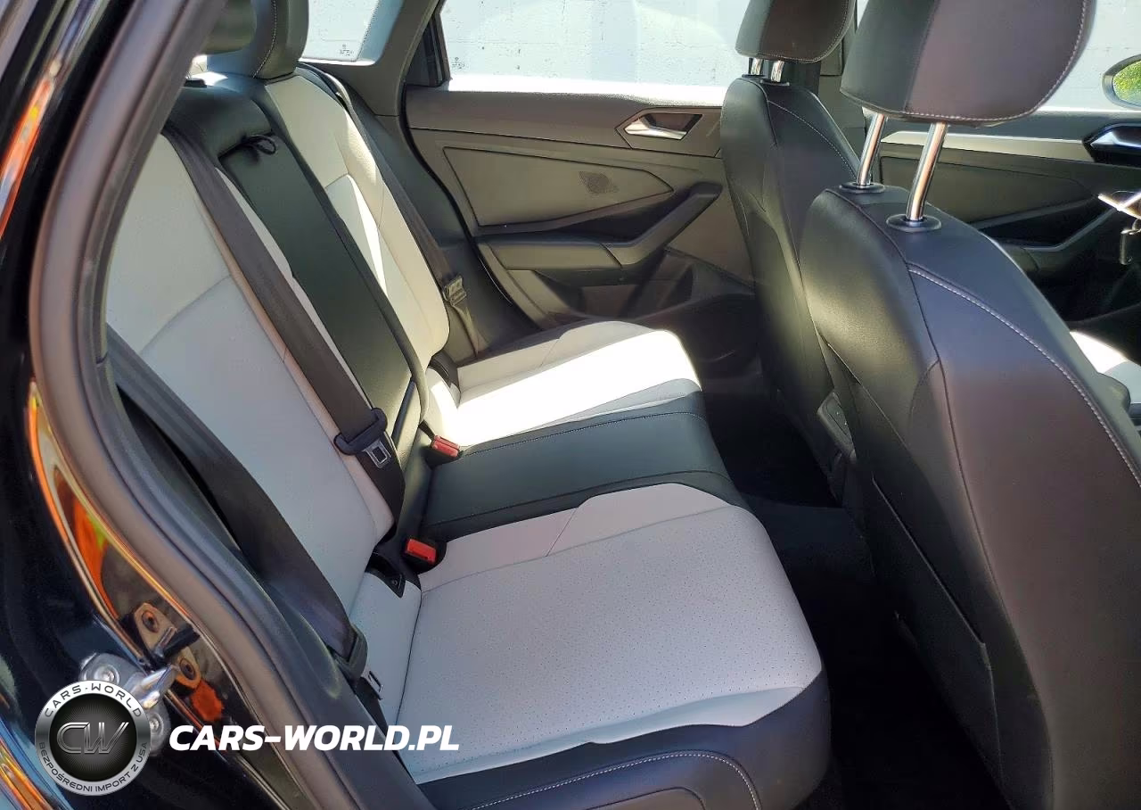 2019 Volkswagen Jetta S VIN:3VWC57BU1KM186555 - 10
