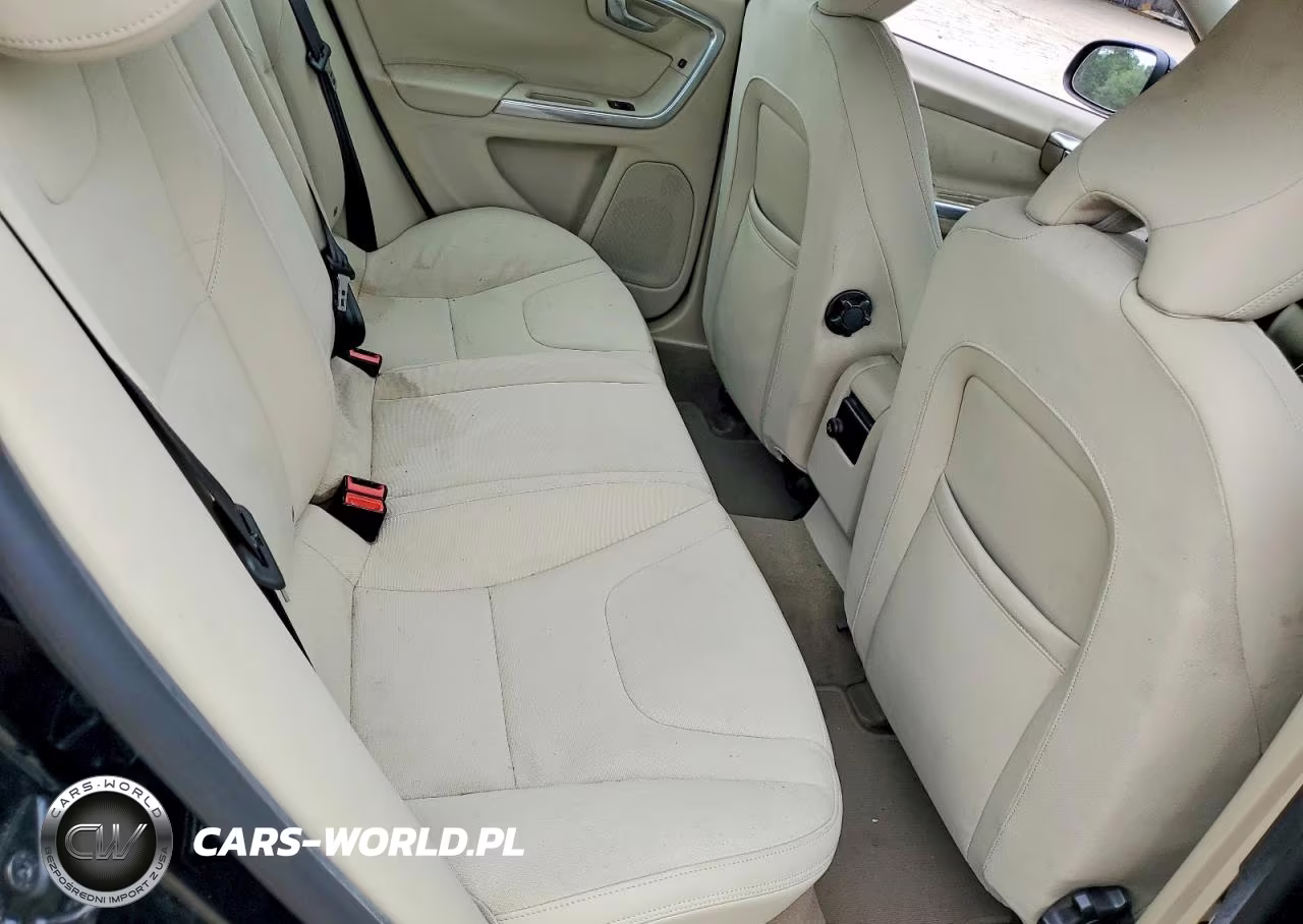 2013 Volvo S60 T5 VIN:YV1612FS0D2222635 - 10