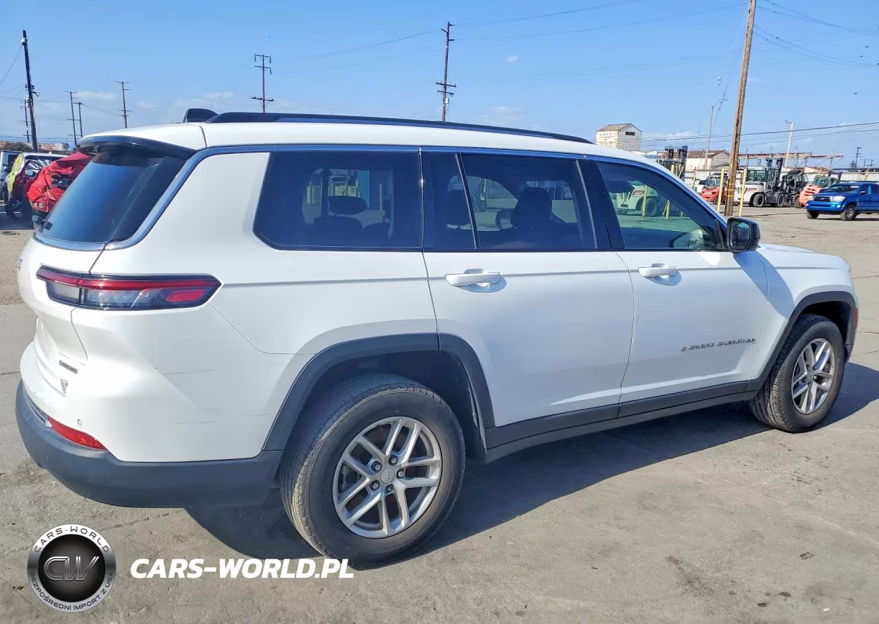 2023 Jeep Grand Cherokee L Laredo VIN:1C4RJKAGXP8865842 - 3