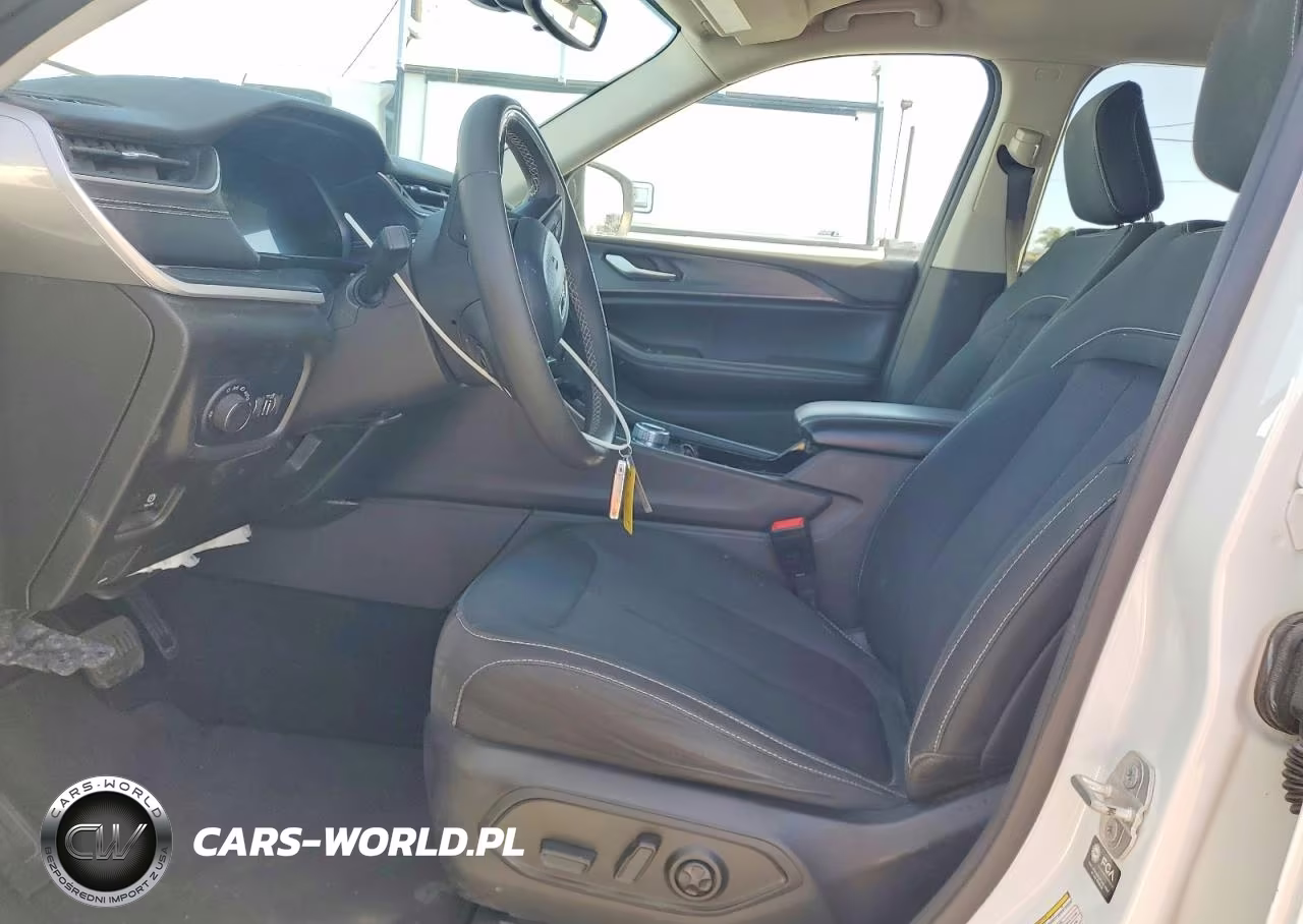2023 Jeep Grand Cherokee L Laredo VIN:1C4RJKAGXP8865842 - 7