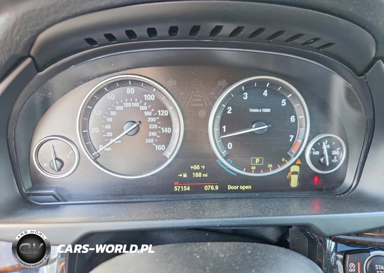 2018 BMW X5 xDrive35I VIN:5UXKR0C50JL076628 - 9