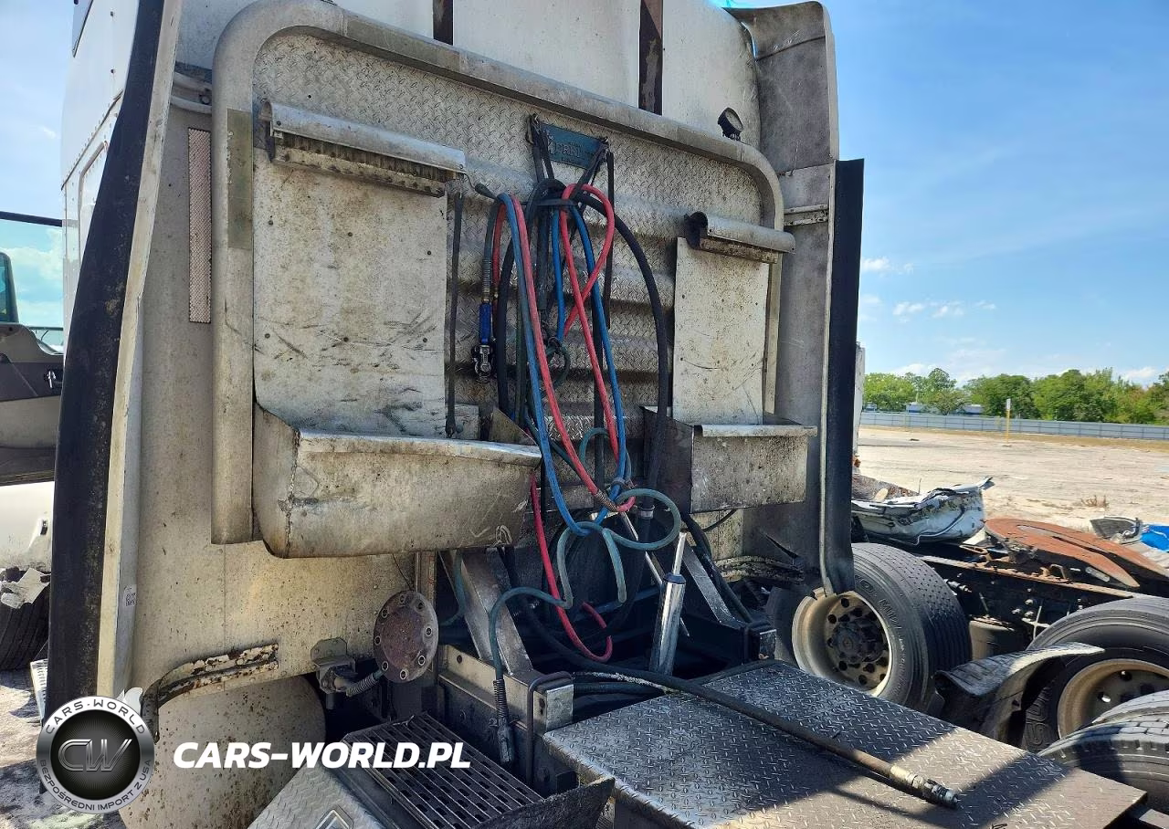 2007 Kenworth T800 Semi Truck VIN:1XKDDU9X57J163085 - 10