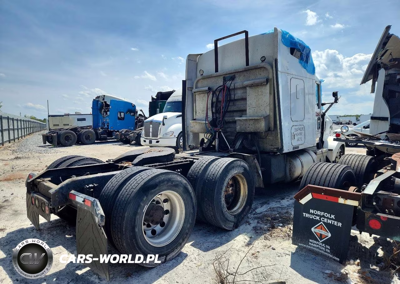 2007 Kenworth T800 Semi Truck VIN:1XKDDU9X57J163085 - 4