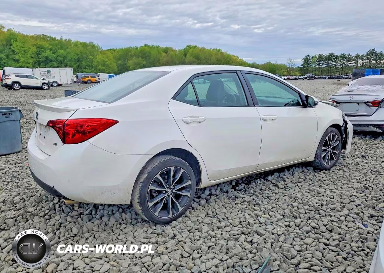 2019 Toyota Corolla Se VIN:2T1BURHE4KC143673 - 3